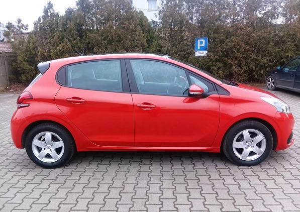 Peugeot 208 cena 25900 przebieg: 200000, rok produkcji 2017 z Szamotuły małe 92